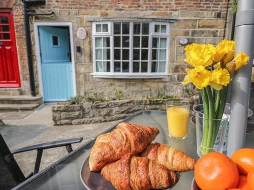 Hagstone Cottage Image 3