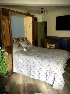 Room in Holiday house - Village Life Holmfirth Image 1