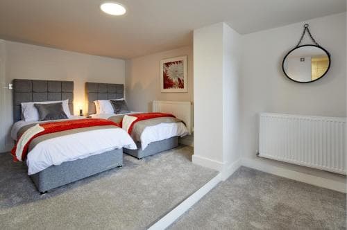 Coppergate Mews Apt 1 Stylish 2 bed 2 bath apartment private entrance Doncaster Image 6
