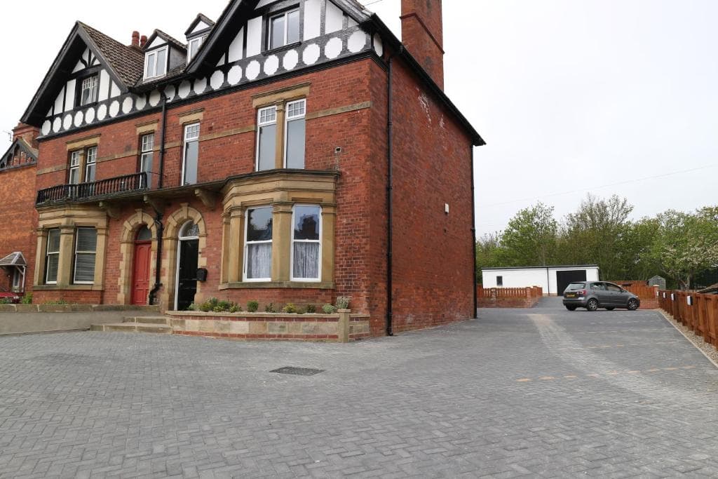 Number 33 Room Only Image 1