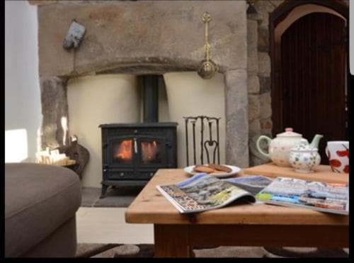 Greave farmhouse 3-Bed Cottage in Todmorden Image 3