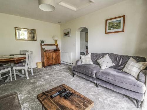 Chestnut Cottage Image 2