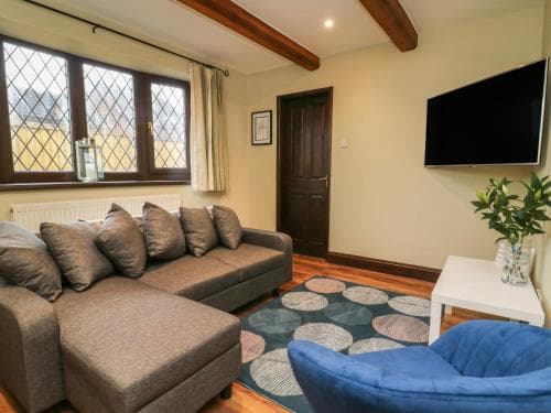 Fourth Milestone Granary Image 3