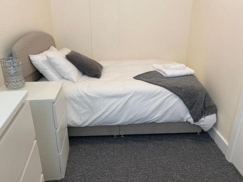 Springs Apartment Image 3