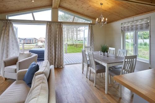 Host & Stay - The Moorings Image 3