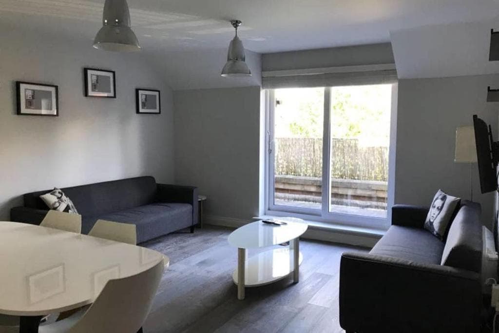 York - The Burton Stone - with parking Image 1