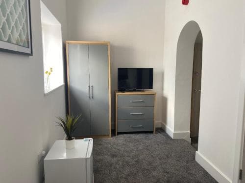 2D SPV Double En-suite Room Image 1