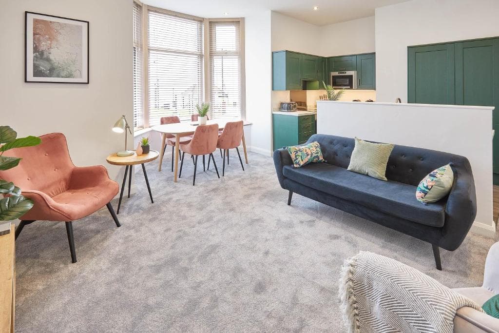 Host & Stay - Sand & Surf Image 1