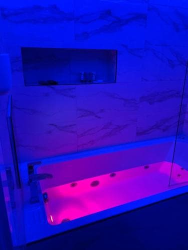 Emerald Apartments Image 2