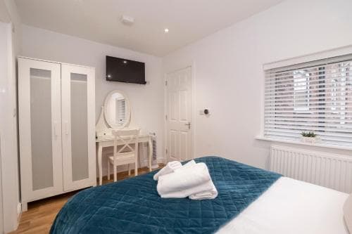 Henry Court Apartment 1 Image 3