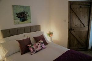 Mews Cottage Harrogate Image 2