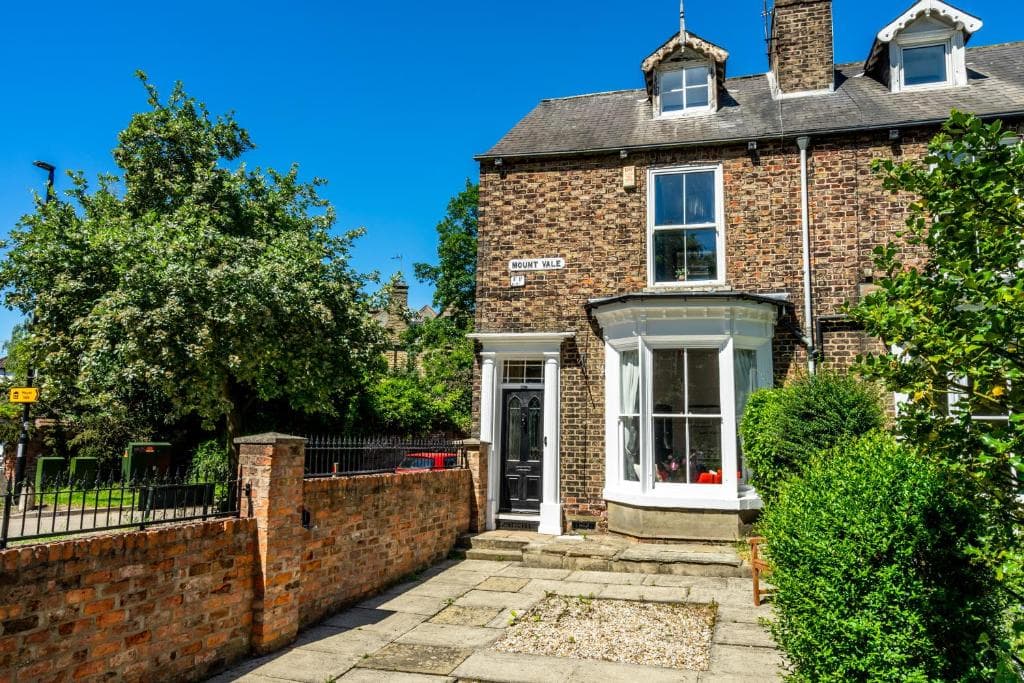 Chestnut House Image 1