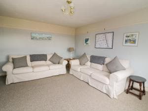 Smugglers Den Image 2