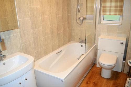 2 bed apartment Image 3