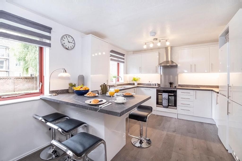 30 Fewster Way York Image 1