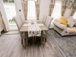 The Rodley Pines Image 3