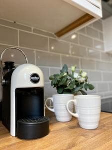 The Courtyard by Chateau Anna, Central York - Free parking Image 1