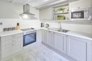 Host & Stay - Princess Place Studio Image 8