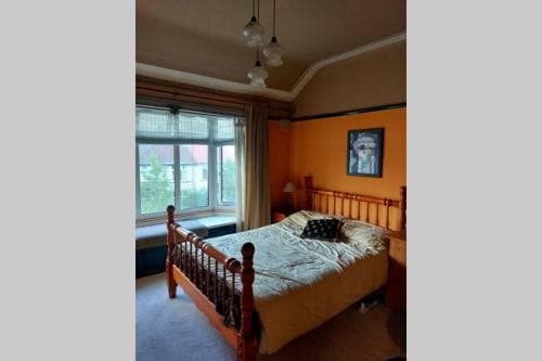 Cosy 2 bed house near Peak District Image 3