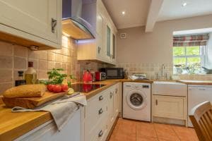 West Shaw Cote Cottage Image 2