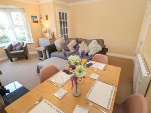 10 Old School Close, Leyburn Image 2