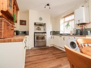 Sage Cottage Image 3