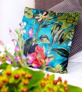 Number Seven Image 3