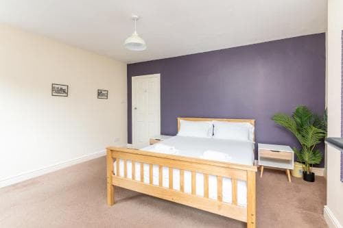Pass the Keys 2 Bed with Garden Parking and York Minster views Image 3
