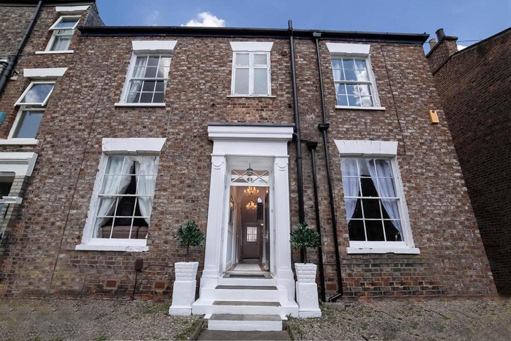 17 Penleys Grove Street Image 1