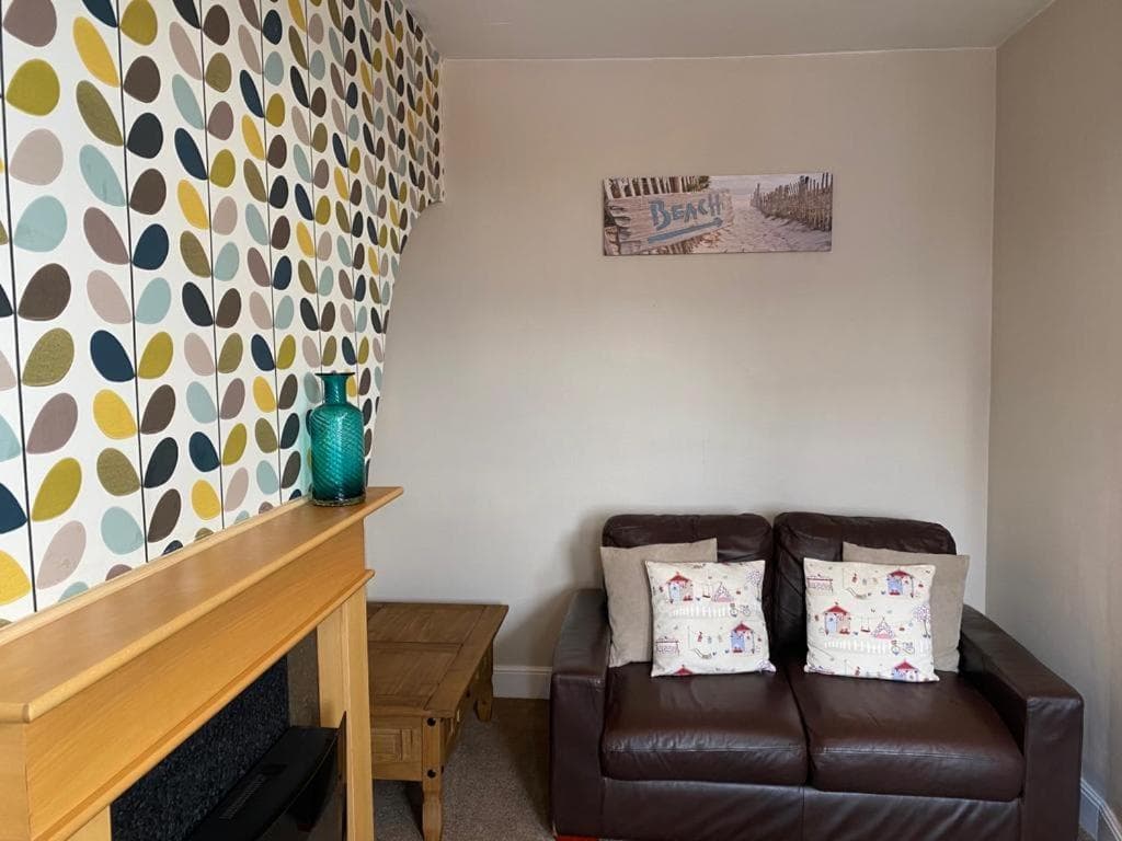 Apartment 4, Crescent Avenue Image 1