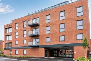 Brand New Apartment In The Heart Of York With Free Parking Image 6