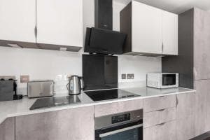 Fantastic Brand New Apartment In The Heart Of York Image 2