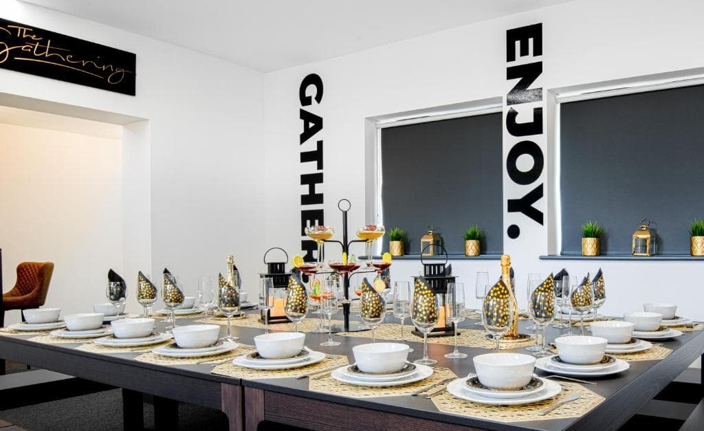 The Leeds Gathering - Hot Tub - EV Charging Image 1