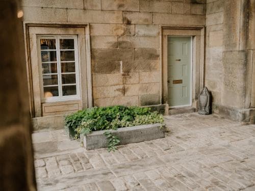 Beautiful Grade II Listed Gatehouse in Great Location Image 3