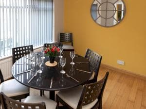 Pass the Keys Amazing 4 bedroom property- Hot tub & Sea Views Image 2