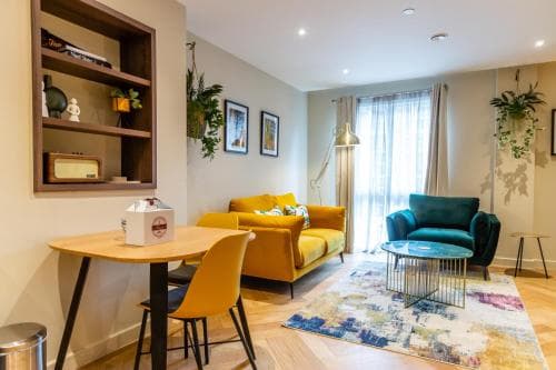 24 Hudson Quarter Image 2