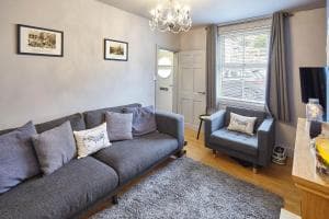 Host & Stay - May House Image 2