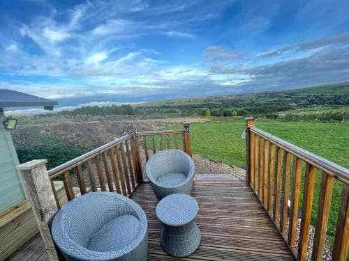 Oakley View Shepherds Huts Image 2