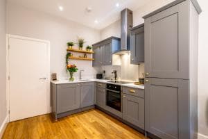 Saxon Rose Apartment Image 2