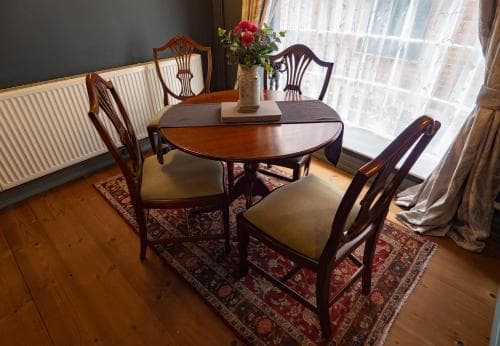 Quay Street Seaside Cottage 1460 by Historic Hotels Image 3