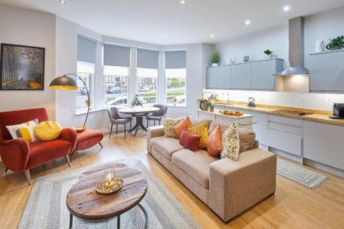 Host & Stay - The Regency Image 3