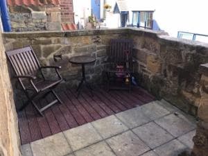 LetAway - Captain Cook's Cottage, Staithes Image 2