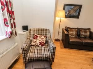 5 Green Lane Image 2