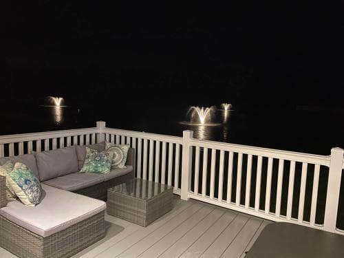 Lakeview Winter Lodge with Hot Tub Image 3