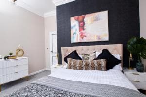 In The Heart of Whitby - Harbour Views - Garden Terrace - Pet Friendly Image 2