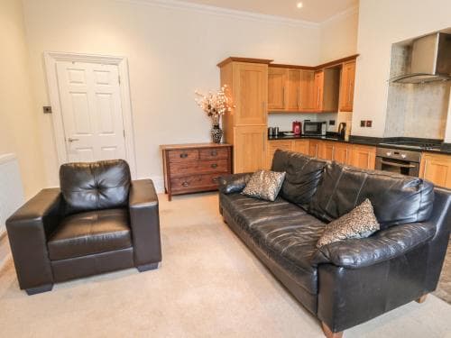 Flat 4, Whitby Image 3