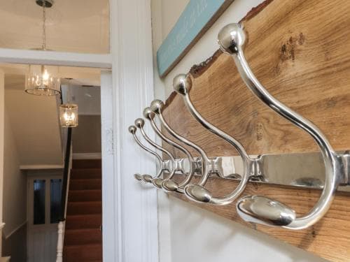 31 Trafalgar Square, Scarborough Image 2