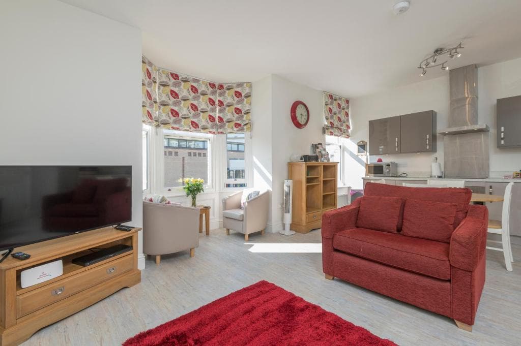 Bluebridge Walk Luxury Apartment Image 1