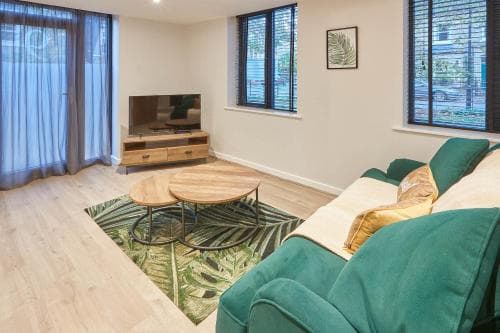 Host & Stay - Fern Image 3