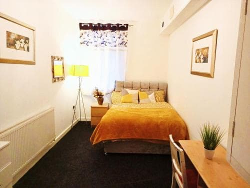 DOUBLE ROOM CLOSE TO BRADFORD UNIVERSITY AND CITY CENTRE Image 3